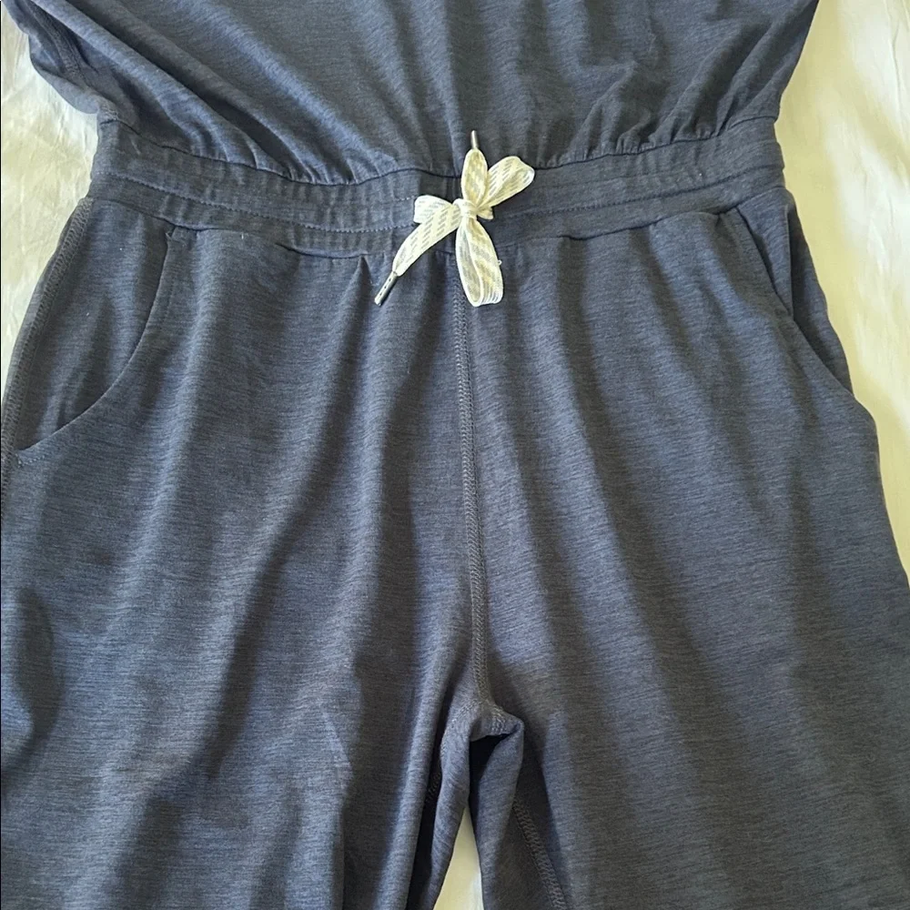 Vuori Navy Jumpsuit size XS - Picture 6 of 6